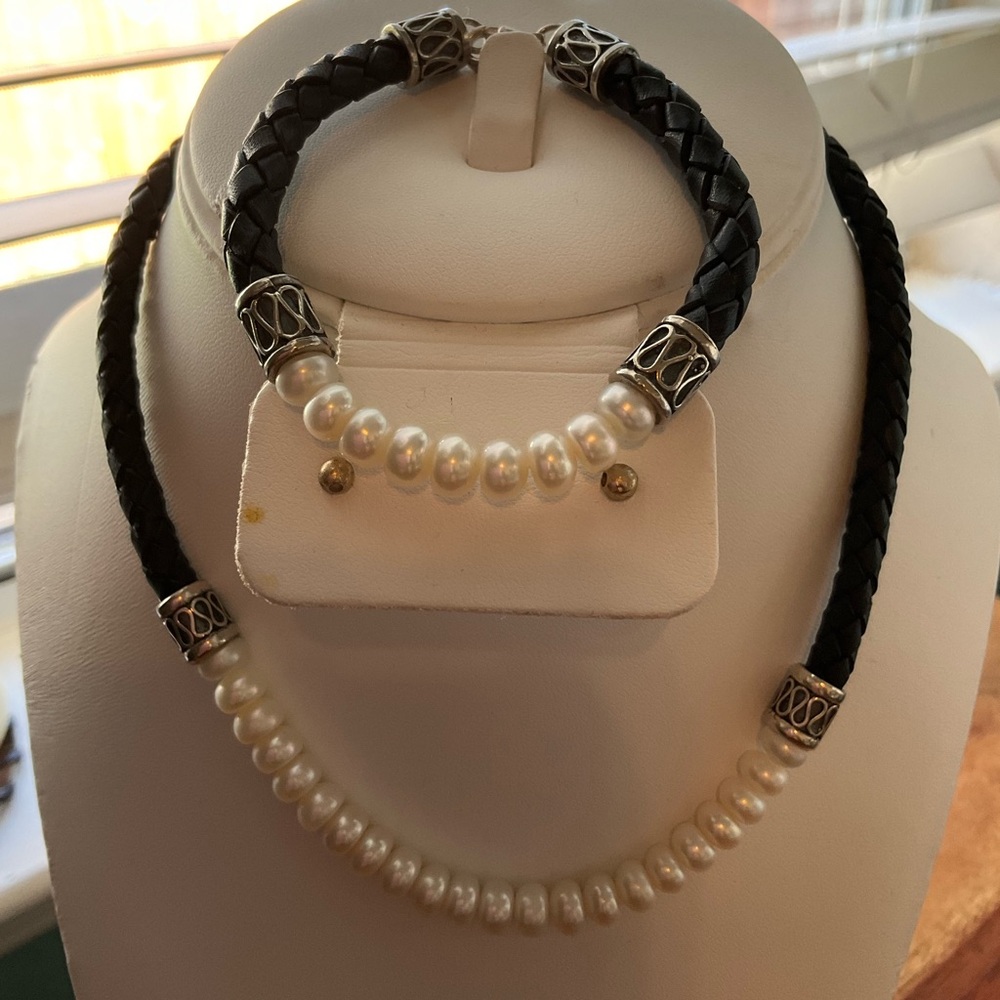 .925 Sterling Silver leather and freshwater pearl set of necklace and bracelet